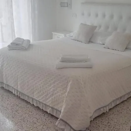 Bella Rita - With Ac - Near Beaches Daire Monterosso al Mare